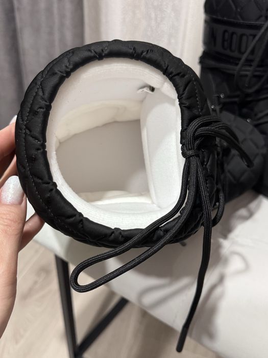 Жіночі стильні мунбут