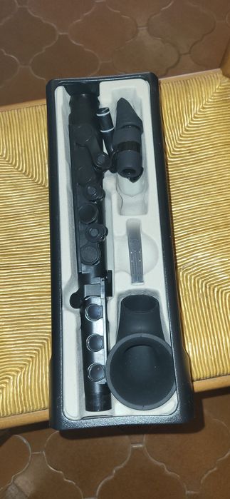 Nuvo Sax, like new64175802866049124