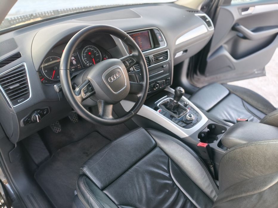 Audi Q5 2,0TDI navi-skora-import- tabllicePL