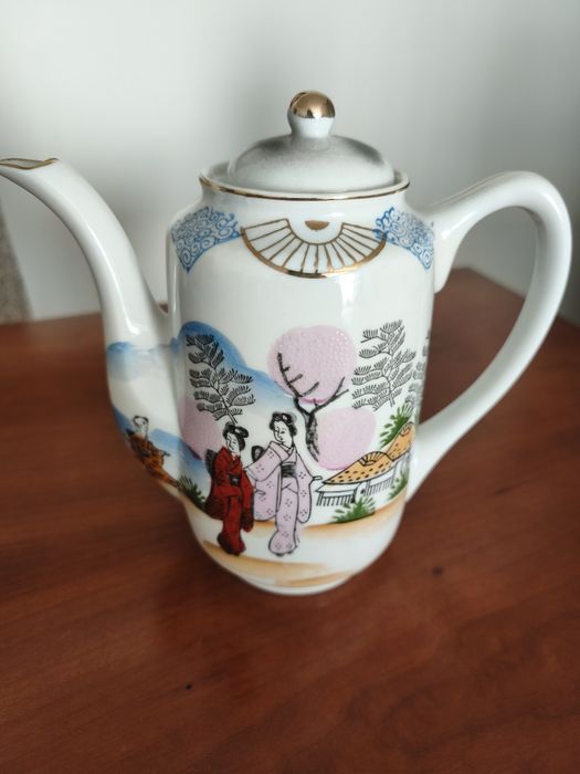Serviço de chá em porcelana 'casquinha de ovo''