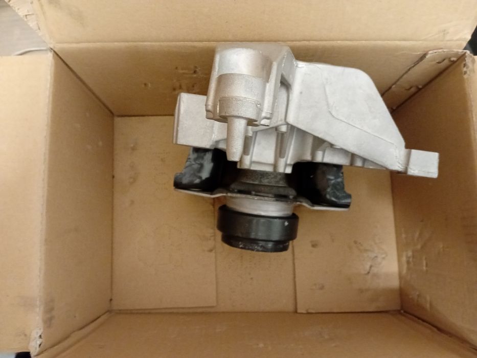 Подушка мотора Renault Twingo II  1,5 dCi