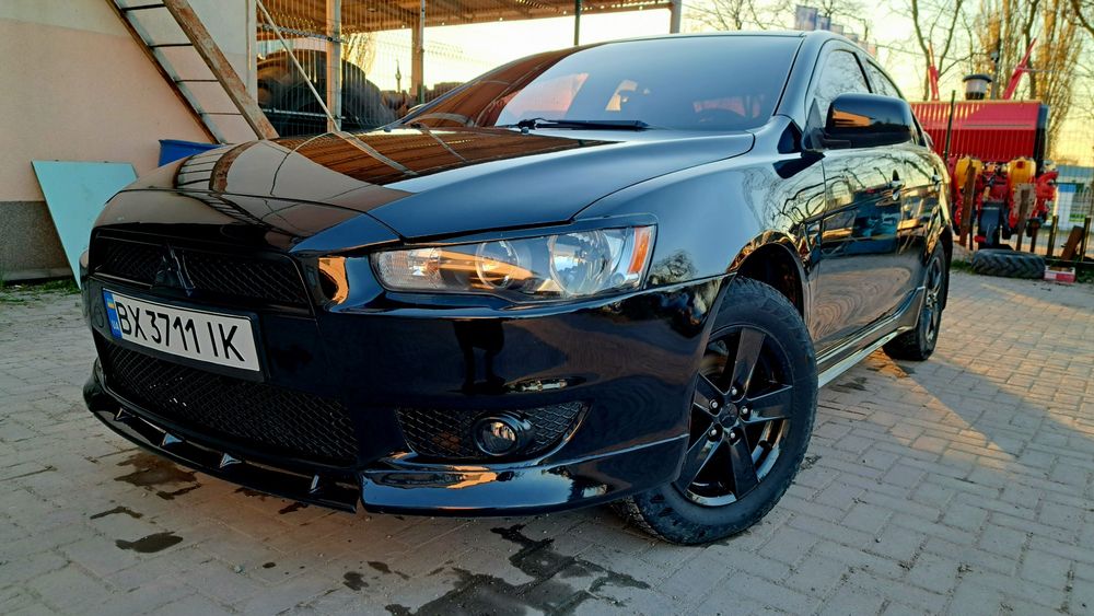 Продам Lancer X в хорошому стані.