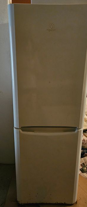 Frigorífico Indesit Avariado