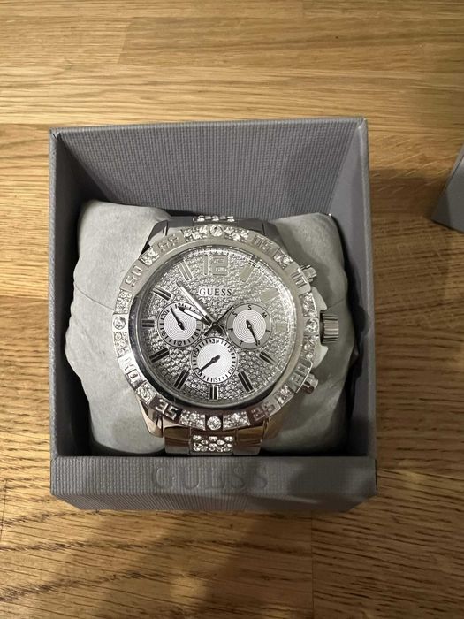 Zegarek Guess srebrny