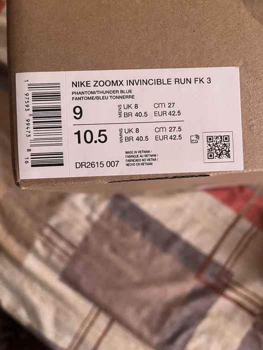 Оригинальные кроссовки Nike ZoomX Invincible Run Flyknit 3 (Размер 42.5 / 27 см)
