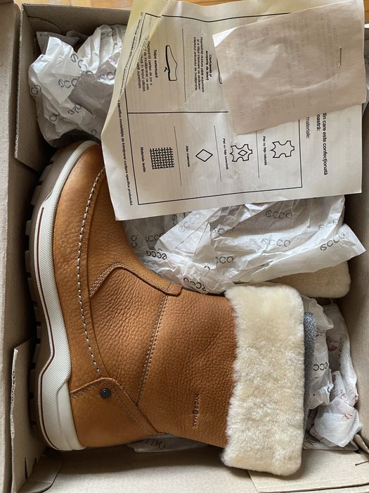 ECCO  — 37р. зимові шкіряні черевики з натуральним хутром