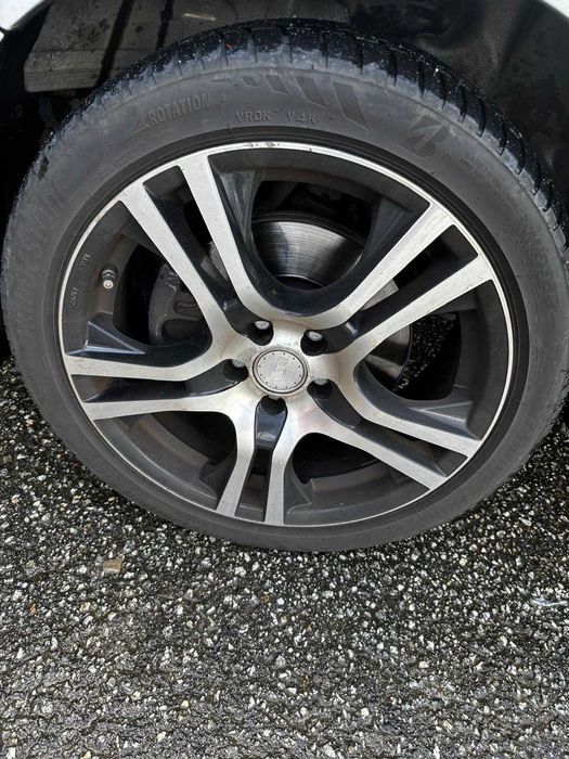 Jantes 17" com pneus de oferta