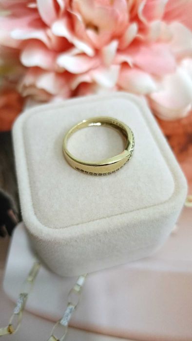 Złoty pierścionek p.333/1,86g