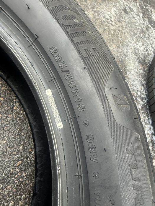 Шини 225/55R18-4шт Bridgestone