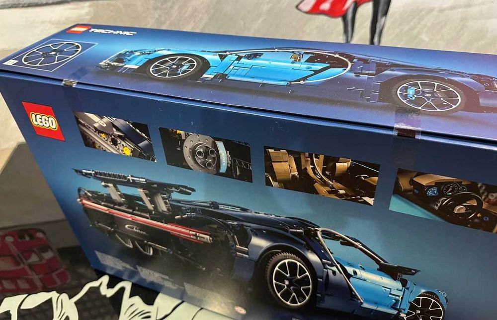 Конструктор LEGO Technic 42083 Bugatti Chiron