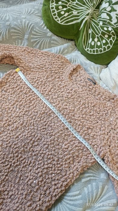 Sweter damski z cekinami błyszczący rozm xs