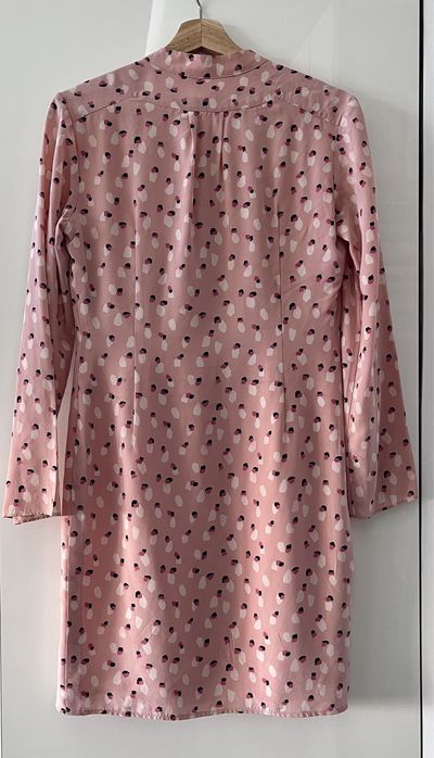 Vestido de seda da marca Hoss
