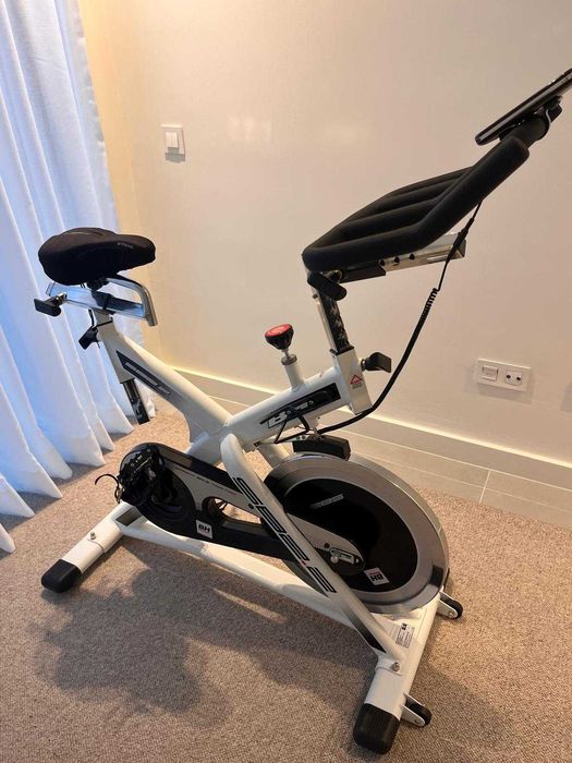 Bicicleta de Spinning BH SB2.2 — Como Nova, Sem Uso