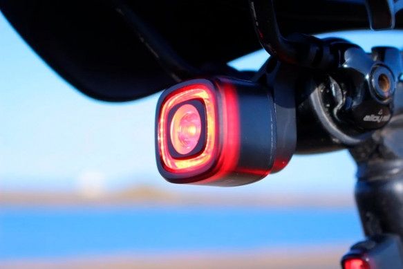 Б/В OLIGHT RN120C ТОП 100LM задній ліхтар для вело