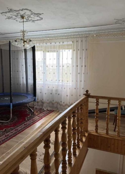 Продається капітальний будинок в 5 хвилинах від міста