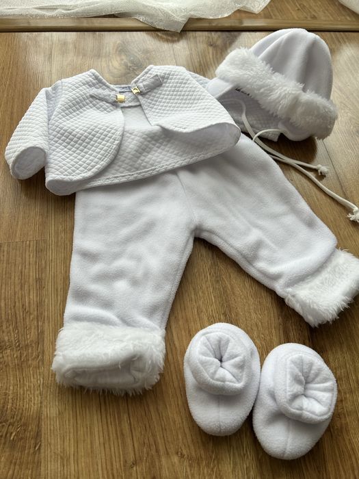 Strój na chrzciny dla dziewczynki 62