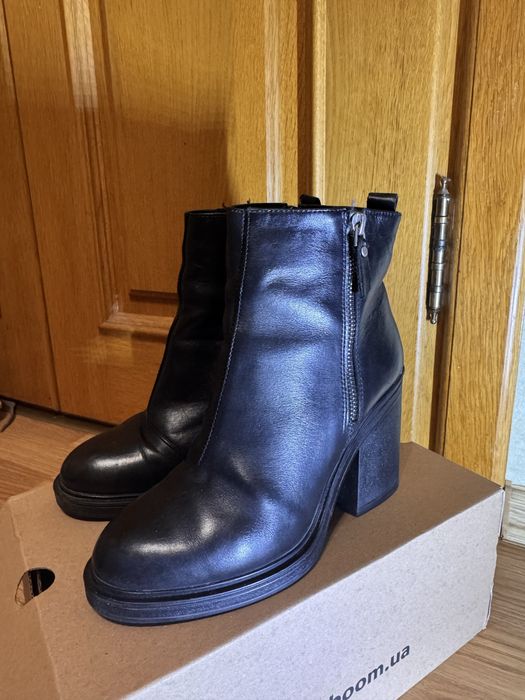 Ботинки кожаные