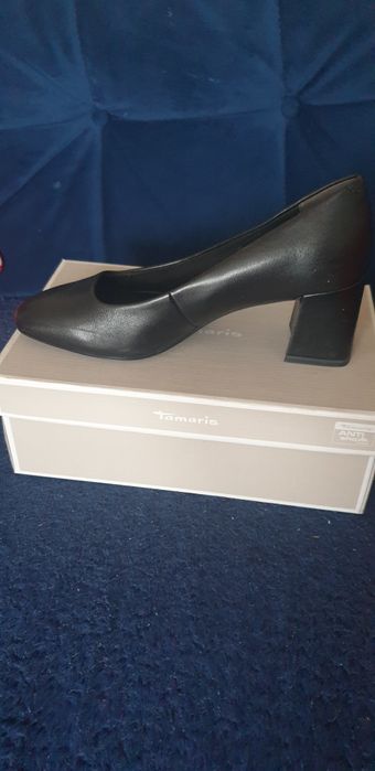 Buty czarne skorzane roz.40