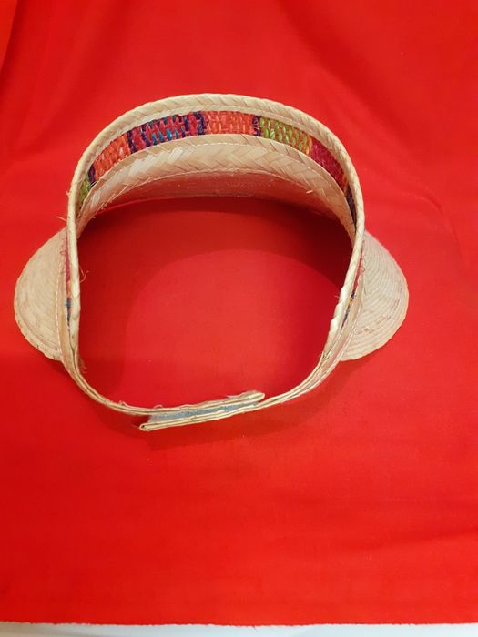 Daszek na głowę dla kobiety nowy