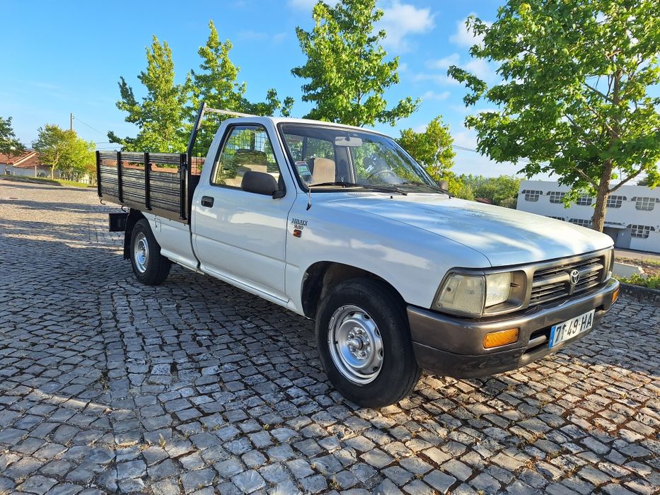Toyota Hillux Pick Up 2.4