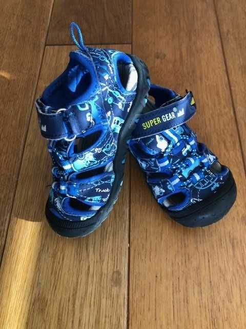 Buty firmy Super Gear, rozmiar 24