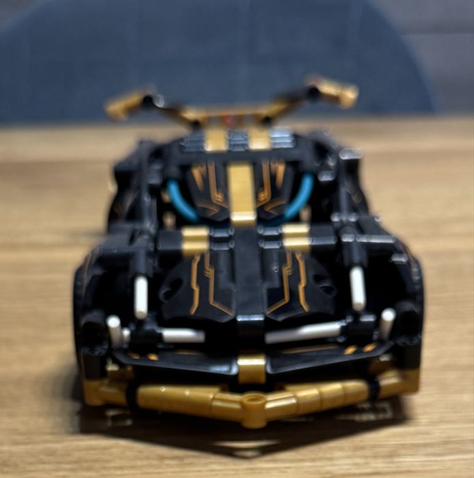 Klocki Technic model Samochód sportowy V12