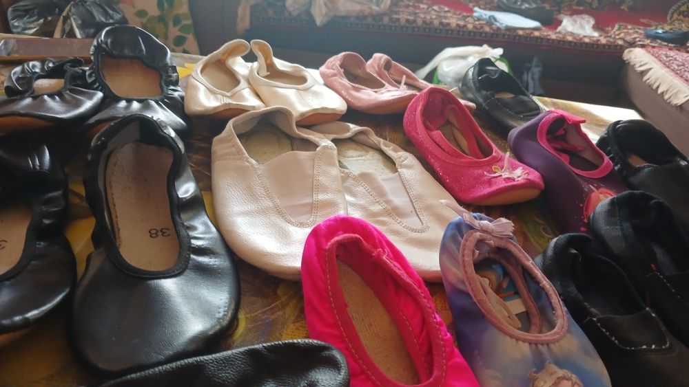 Продам спортивную обувь.