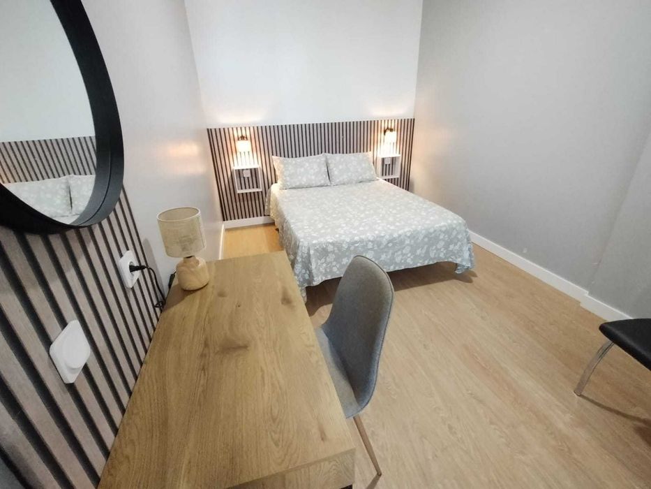 Apartamento a 50 metros da Praia. Piscina e Estacionamento.