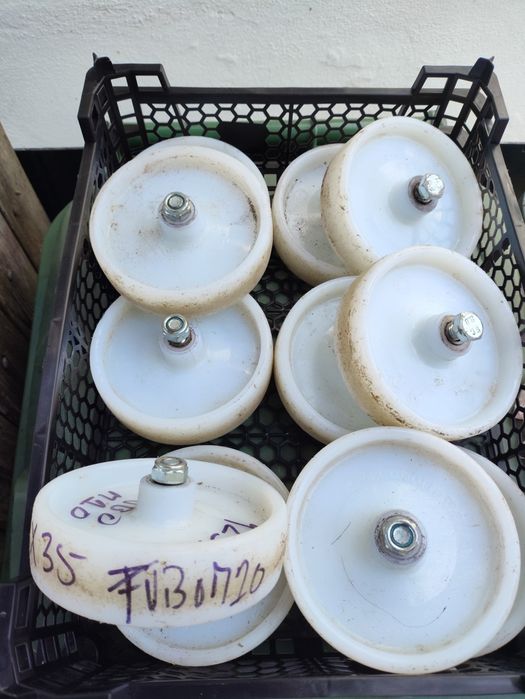 Rodas em poliamida 125x35 Tubo M10