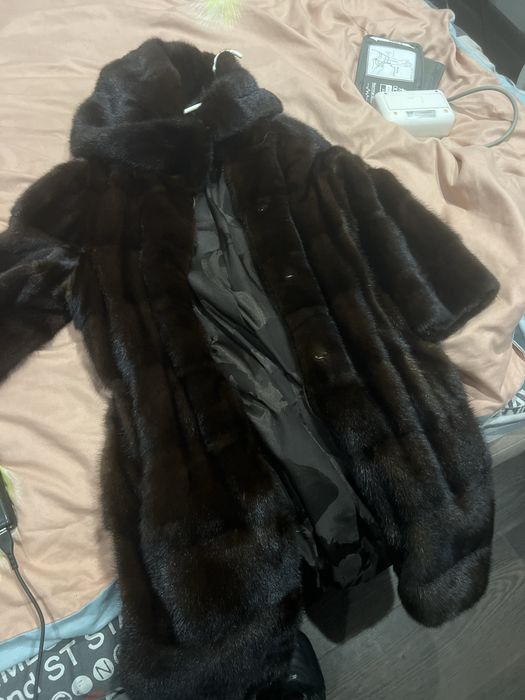 Продається норкова жіноча шуба