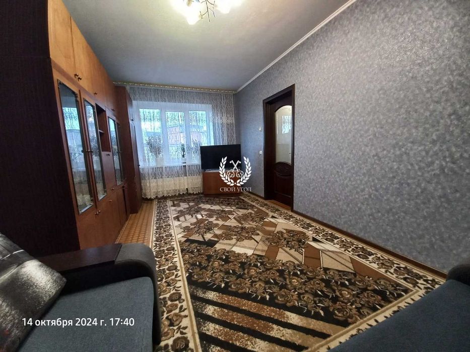 Продам 4-х кімнатну квартиру в Чернігові ( вул. Незалежності)