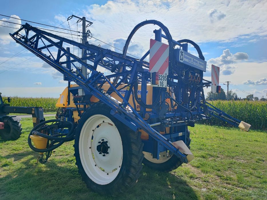 Opryskiwacz Caruelle 2500L 24m Hardi Bury Krukowiak