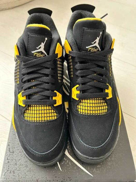 Jordan 4 Retro Thunder R.40