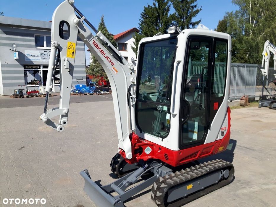 Takeuchi NOWA Minikoparka TAKEUCHI TB216 - Okazja  Takeuchi TB216 V0 Minikoparka Gąsienicowa