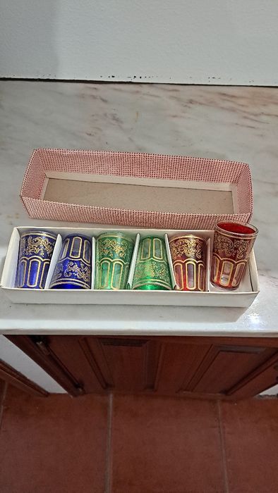 Copos de chá  novos