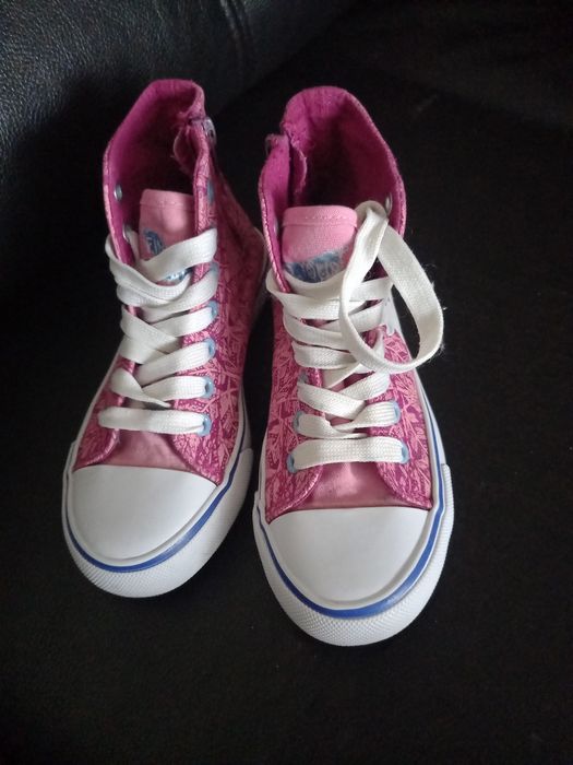 Różowe wysokie trampki angry birds