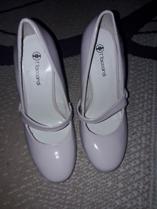 Жіночі туфлі лакові