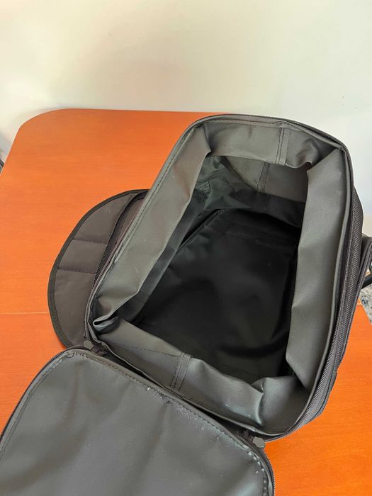 Magnetyczny plecak motocyklowy Runbags – stan jak nowy