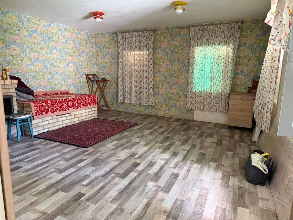 Продам будинок 42,2 кв.м. та ділянка 10 соток, с. Біляки (23000у.е.)