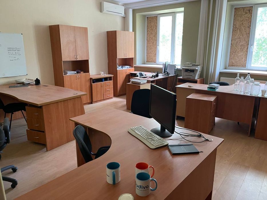 Шафи стелажі комоди у наявності