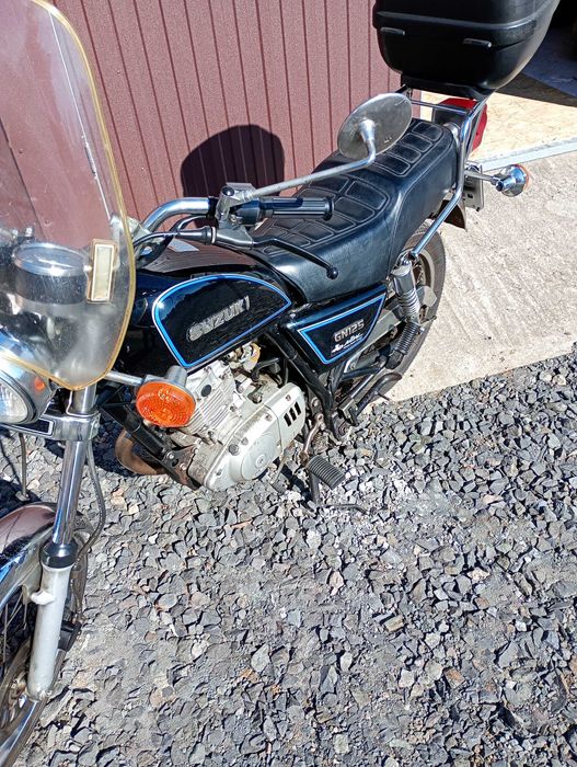Suzuki GN 125 motocykl