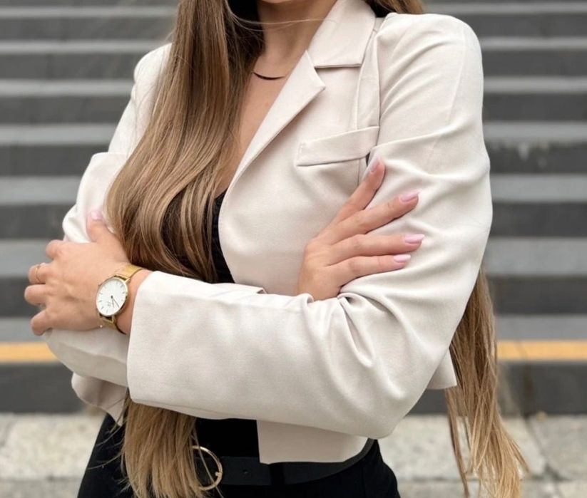 Krótka beżowa marynarka