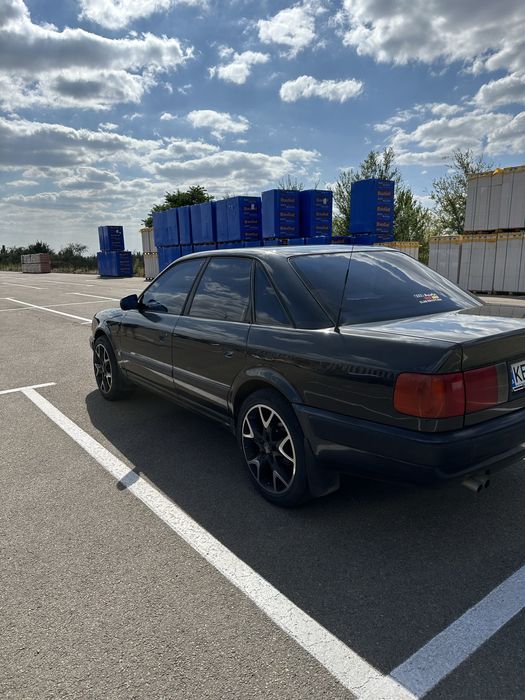 Продам Audi 100c4