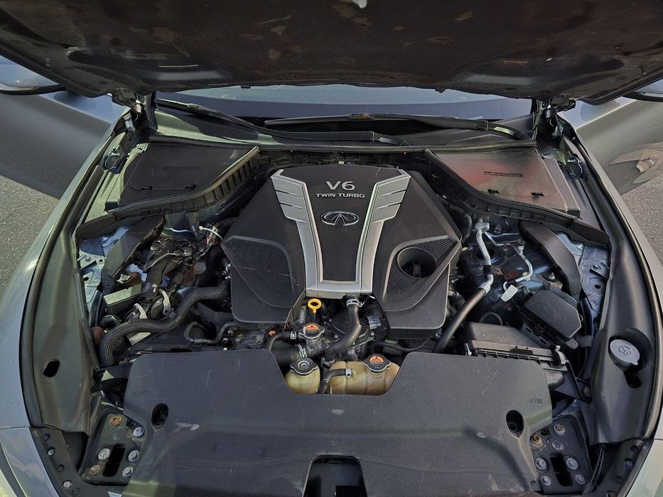 Продам infiniti Q50 в отличном состоянии