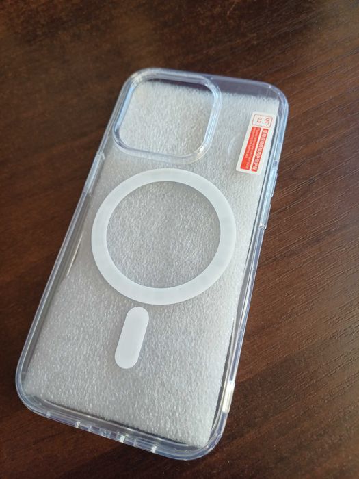 Продам чехол на Apple iPhone 14 Pro