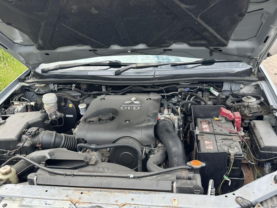 Mitsubishi L200 2011, в Україні.