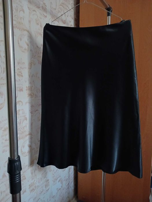 Юбка атласная б/у