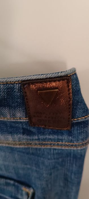 Jeansy Guess M damskie