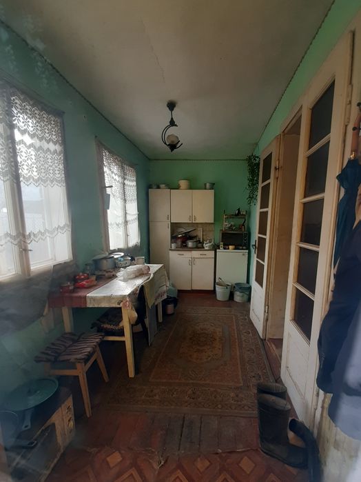 Будинок поблизу м.Чернівці, 250 метрів до р.Прут 21 сот, 35 + 105 кв.м