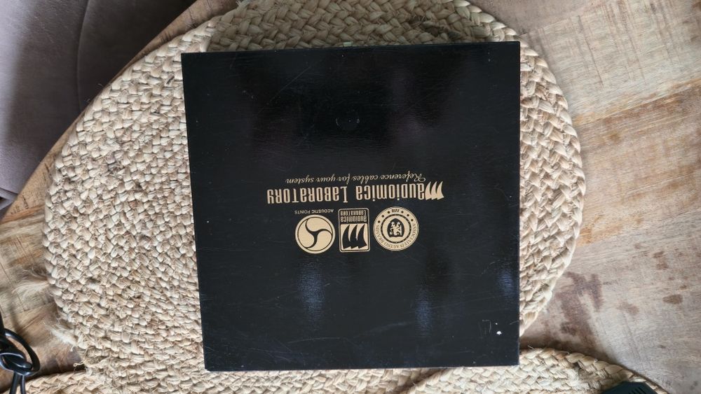 Audiomica Quan Ultra Reference - zworki głośnikowe